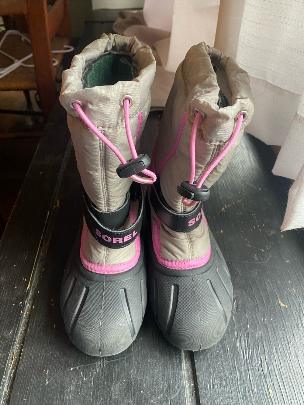 Sorel Kids Snow Boots in Gray and Pink